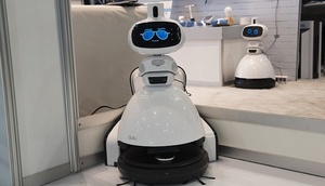 CES 2018-də Robot tozsoran