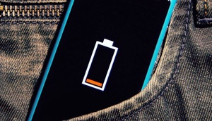 Bu proqramdan sadəcə telefonun enerjisi 5 faizə düşdüyü zaman istifadə edilə bilər