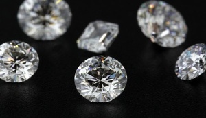 Almaz ekranlı ağıllı telefonlar gəlir  