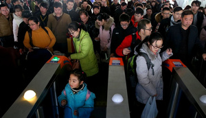 Çindən qəribə qərar: Kasıblar təyyarə və qatar bileti ala bilməyəcək