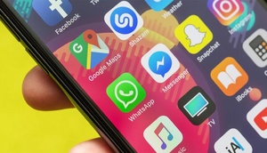 WhatsApp qurucusu Facebook-u silin dedi