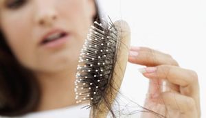 Bədəninizin vitamin əskikliyi çəkdiyini göstərən 8 əlamət!