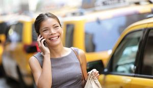 Bəzi insanların, telefonla danışarkən dayanmayıb davamlı gəzməsinin səbəbi nədir?