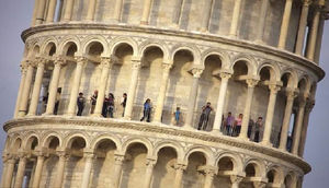 Əyik olmasına baxmayaraq yüzlərlə ildir ayaqda olan Pisa qülləsinin sirri açıldı 