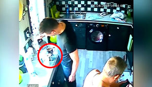 Evə gizli kamera yerləşdirdikdən sonra paranormal hadisələrin ortasında olan ailə  