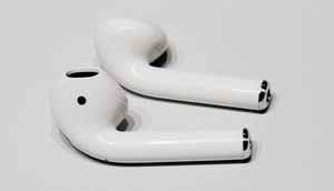 “Apple” yeni “AirPods” qulaqcıqları buraxacaq