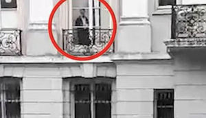 Uşağını çəkən ana videoya baxanda dəhşətə gəldi - Ruh onları izləyirdi - VİDEO