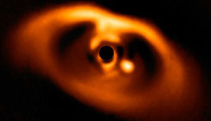 Yeni planet yarandı - Unikal kadrlar - FOTO