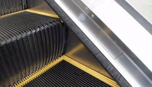 Metrodakı eskalatorların fırçaların  nə işə yaradığını bilənlər İNANMAYACAQSINIZ!