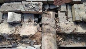 Təmir zamanı evdən qutu tapdı və... - HƏYATININ ŞOKUNU YAŞADI / VİDEO