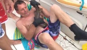 Dənizdə çimən şəxsin qarnına akula girdi - Yırtıcını parçalayaraq məhv etdilər - VİDEO