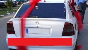 Toy günü bəy maşınının arxasına görün nə yazdırdı - FOTO