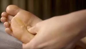 Yuxuya getməzdən əvvəl bu nöqtəni sıxın - 5 dəqiqə sonra möcüzəni hiss edin