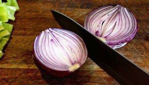 Soğanı 4 bölüb, yataq otağınıza qoyun - Nəticəsinə İNANMAYACAQSINIZ