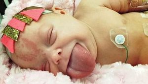 Dünyaya gələn körpə hər kəsi ŞOKA SALDI