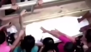 Sevgilisi yuxusuna gəldi, oğlan da qızın qəbrini açdırdı VƏ ... VİDEO